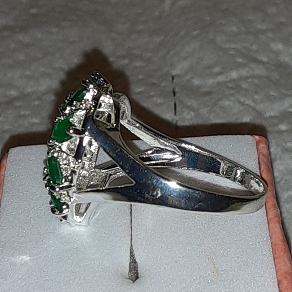 925 Silver Emerald heart ring size 10 - Picture 7 of 8